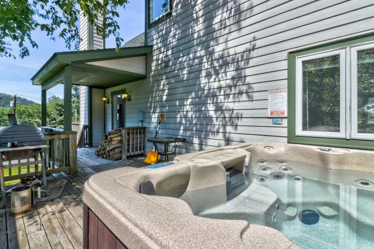 Terp'S Hideaway Thayerville Exterior photo